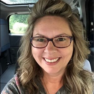 Meet your Posher, Traci